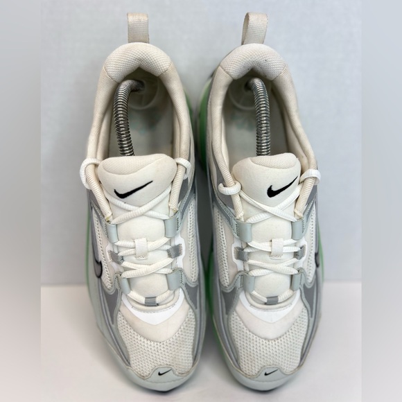 Nike Air Max Bliss Womens Sz 10M DH5128-103 White/Silver/Sage XLNT COND.! - Picture 6 of 16